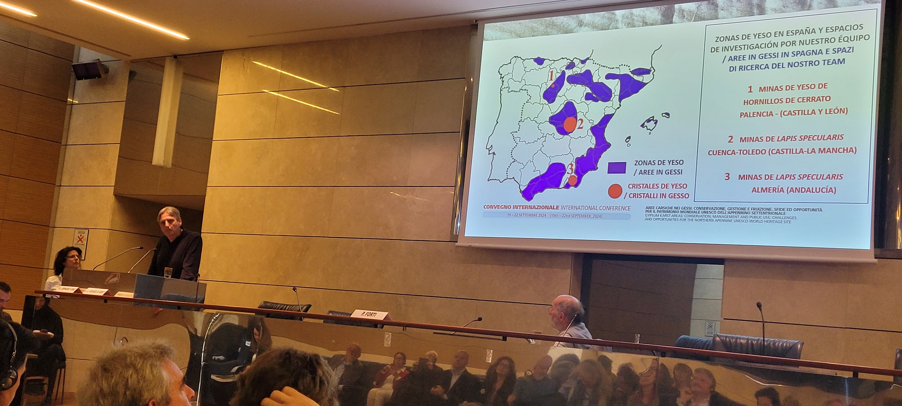 Congreso_Italia_2024_Cristal_Hispania_4.jpg