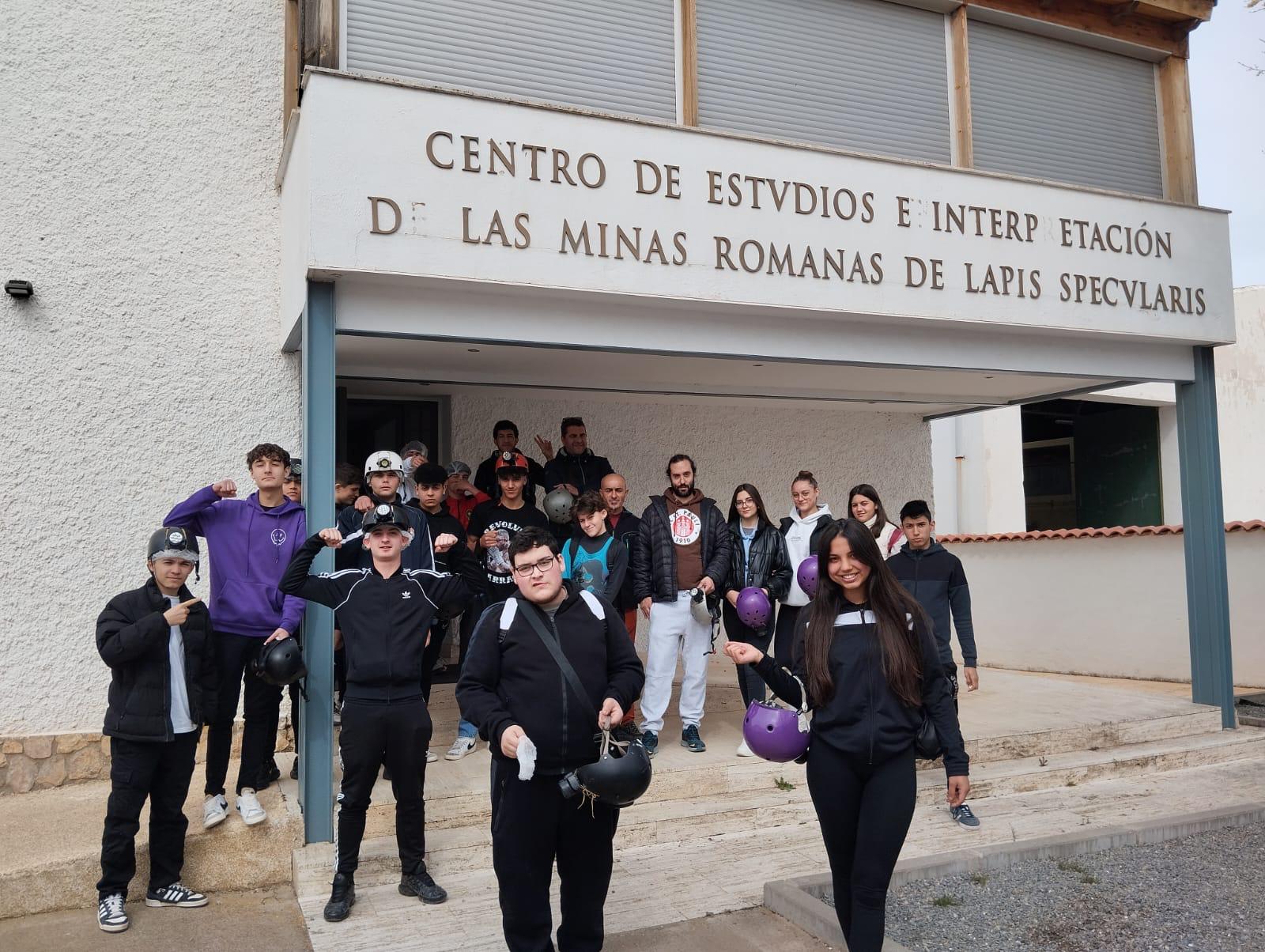 Jóvenes_en_el_territorio_2024_05-04_3.jpeg
