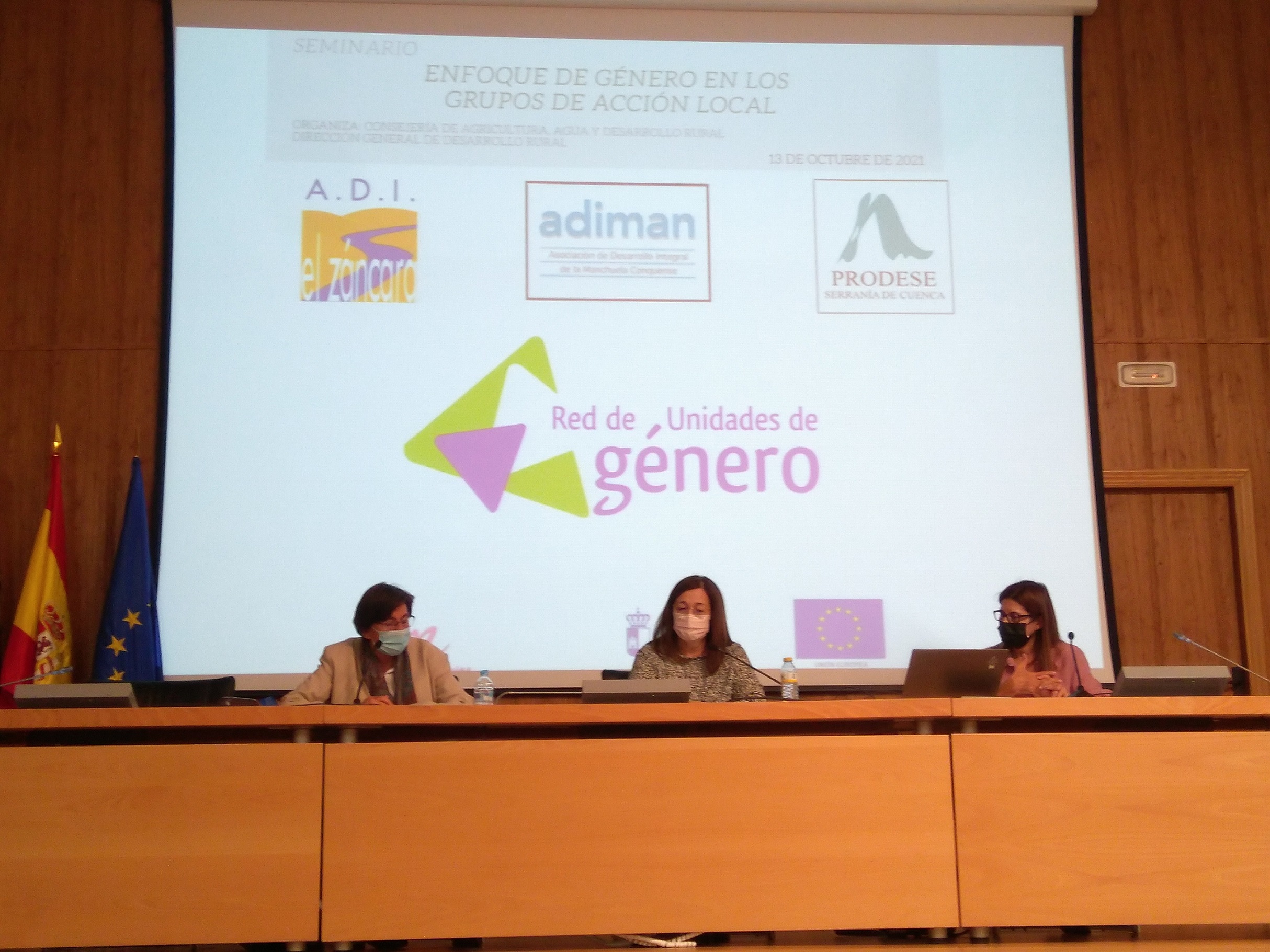 Seminario_Enfoque_Género_1.jpg