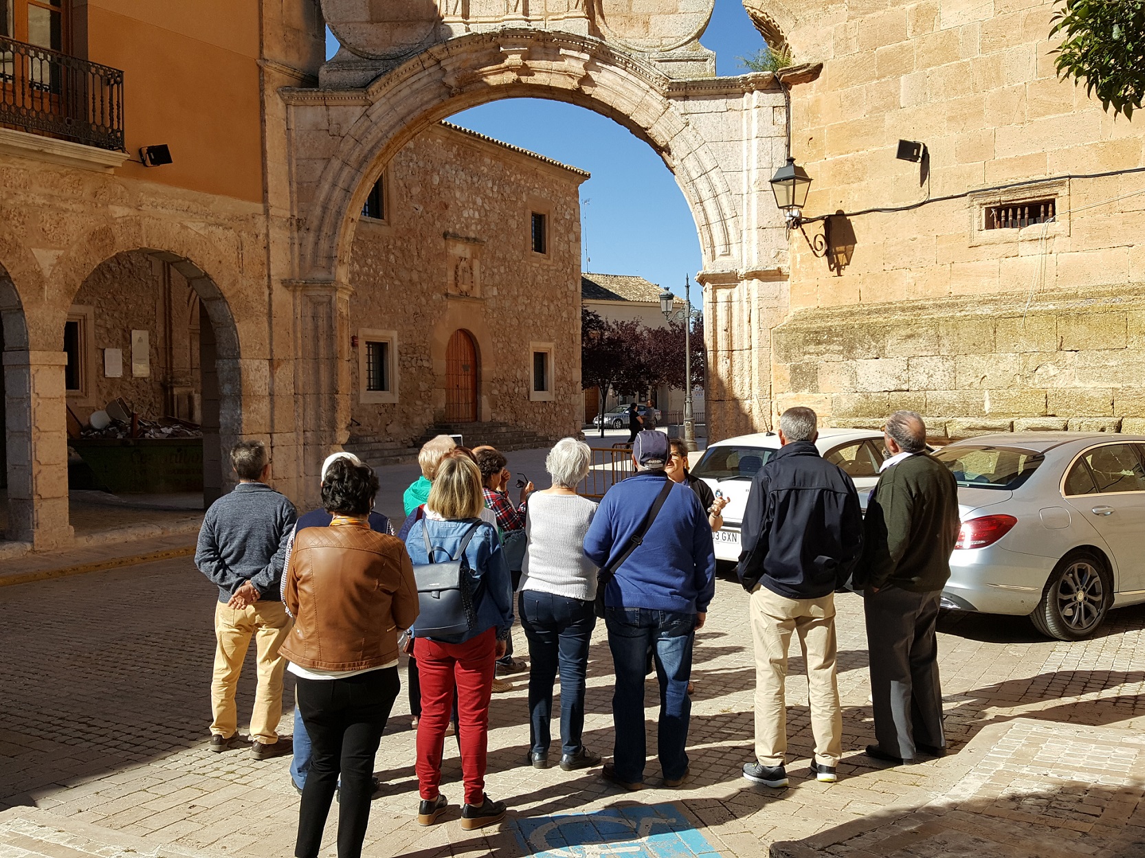 Visita_San_Clemente_Tresjuncos_29-5-19_2.jpg